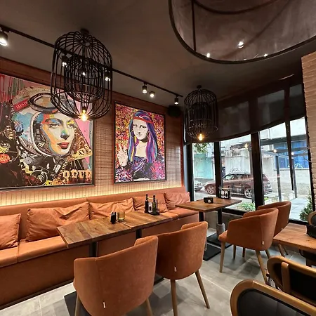 Apartmán Rhea With Terrace & Parking