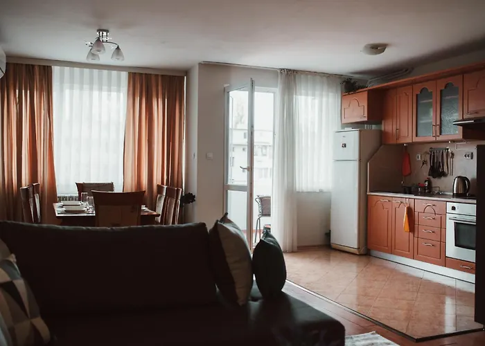 Apartmán Rhea With Terrace & Parking