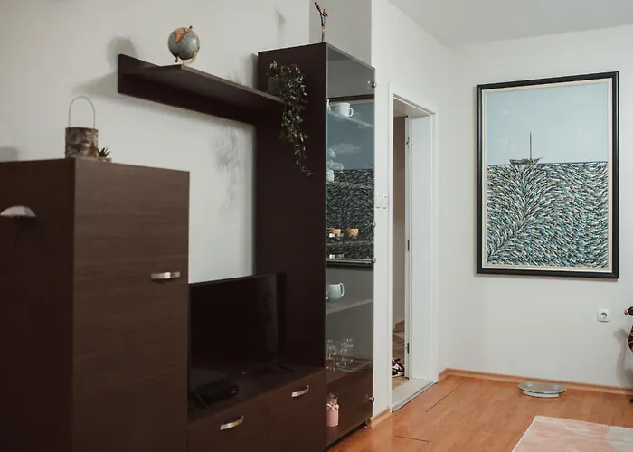 Apartmán Rhea With Terrace & Parking *