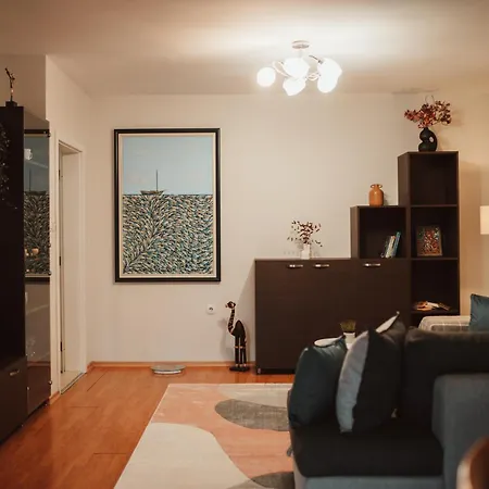 アパート Rhea With Terrace & Parking *