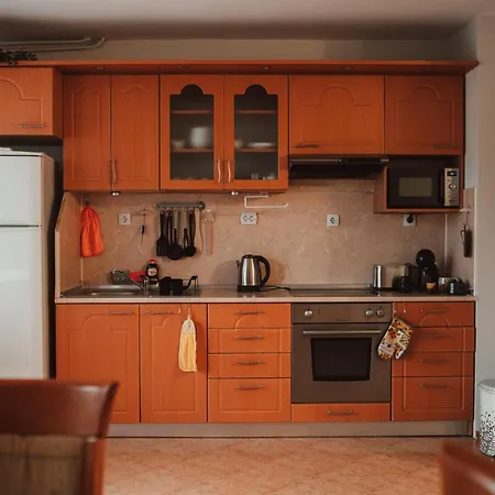 Rhea With Terrace & Parking *