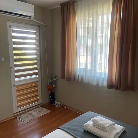 Rhea Apartment With Parking Appartamento Plovdiv