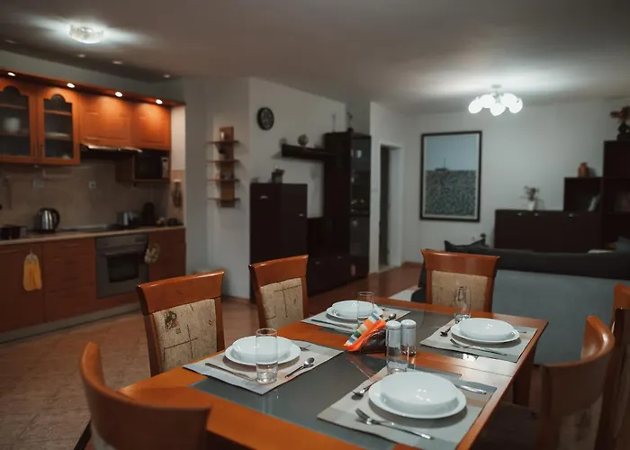 Rhea With Terrace & Parking *