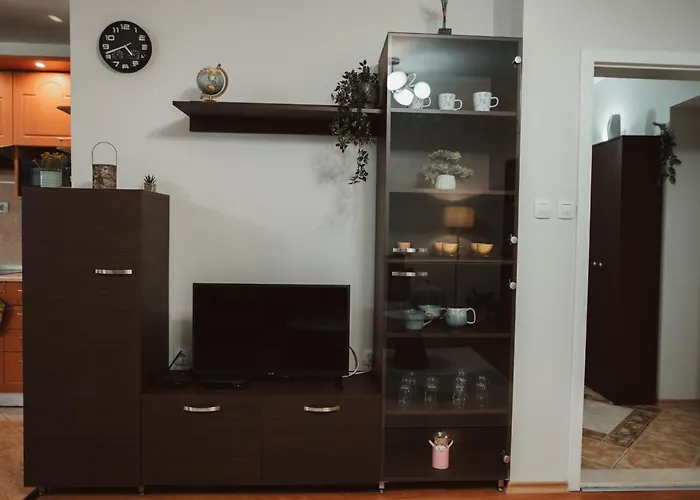 Rhea With Terrace & Parking アパート *