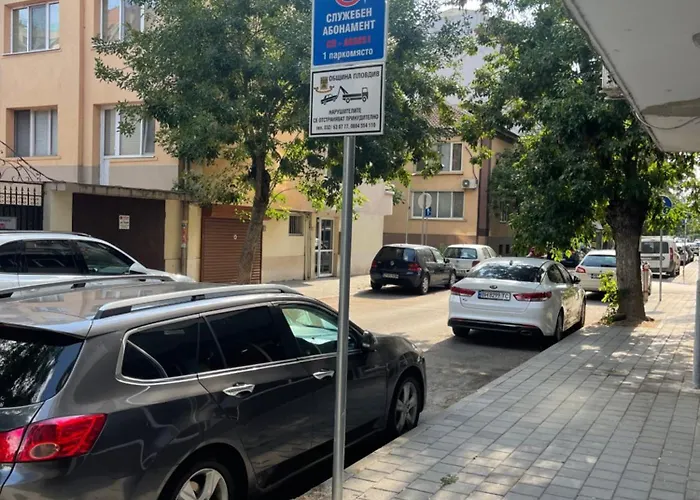 アパート Rhea With Terrace & Parking *