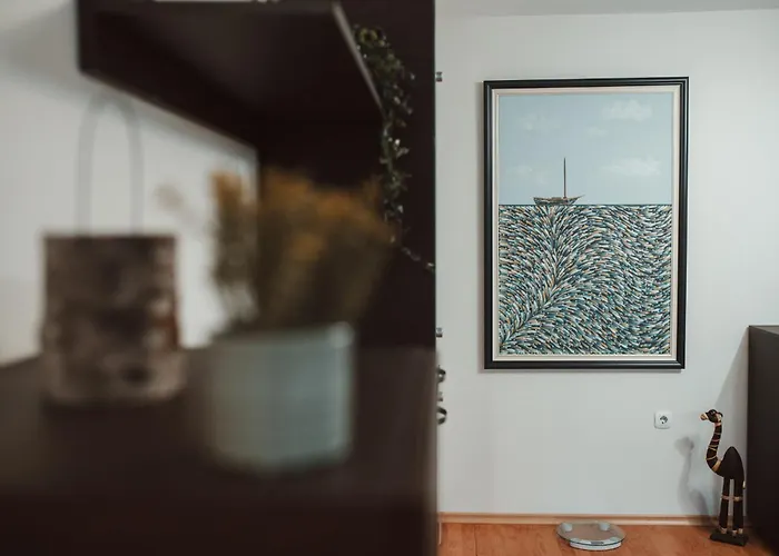 Rhea With Terrace & Parking 公寓 *