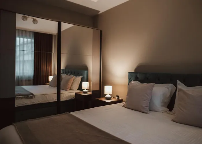 Rhea With Terrace & Parking *